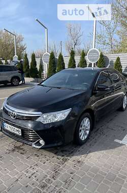 Седан Toyota Camry 2016 в Харкові