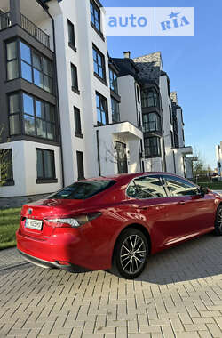 Седан Toyota Camry 2021 в Києві