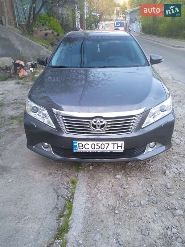 Toyota Camry 2012