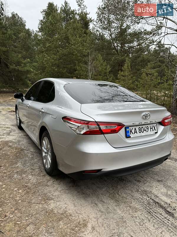 Седан Toyota Camry 2019 в Киеве фото 10 Седан Toyota Camry 2019 в Киеве