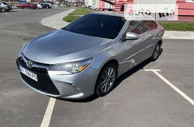 Седан Toyota Camry 2015 в Виннице