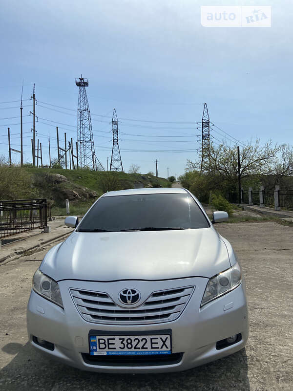 Седан Toyota Camry 2008 в Вознесенске