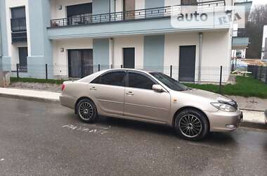 Седан Toyota Camry 2003 в Киеве