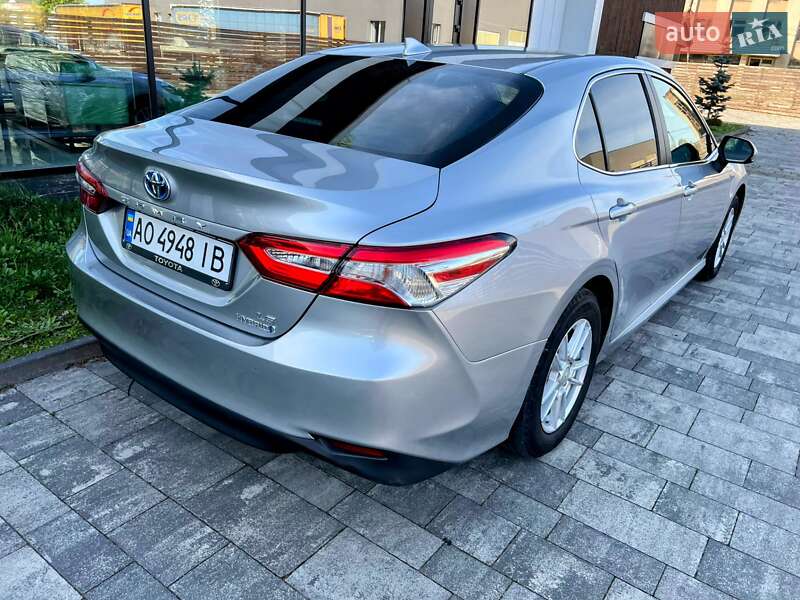 Седан Toyota Camry 2018 в Києві