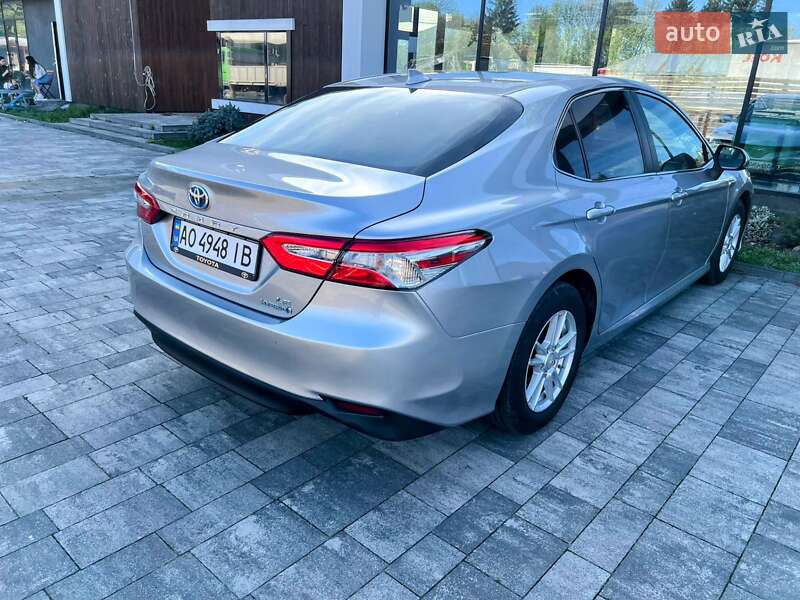 Седан Toyota Camry 2018 в Києві