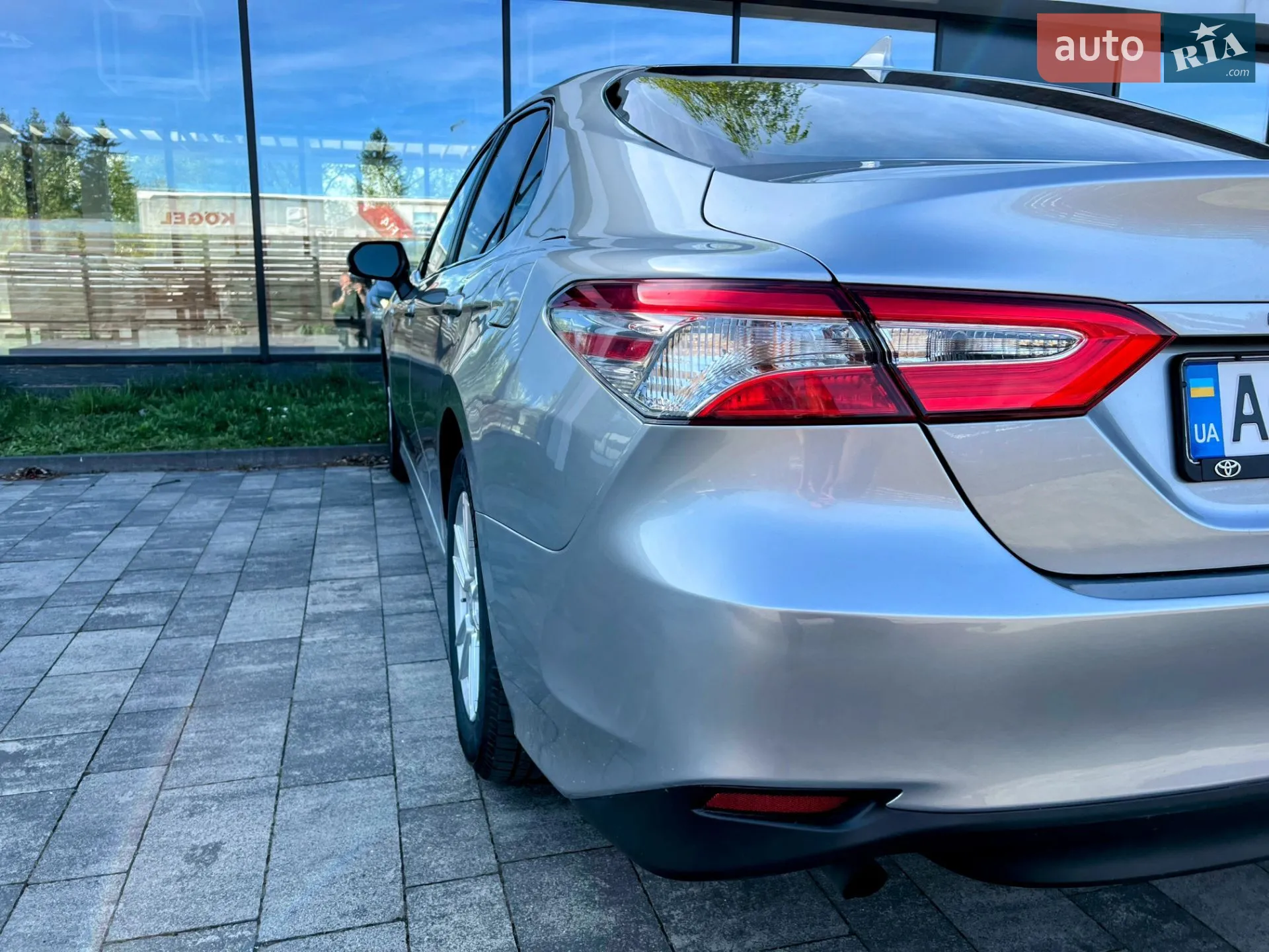 2018 Toyota Camry - мініатюра 18