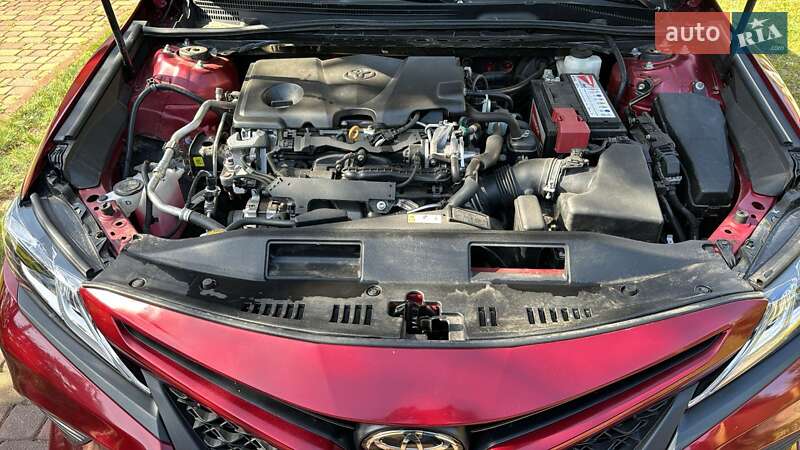 Седан Toyota Camry 2017 в Полтаві