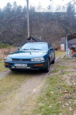 Седан Toyota Camry 1993 в Харькове