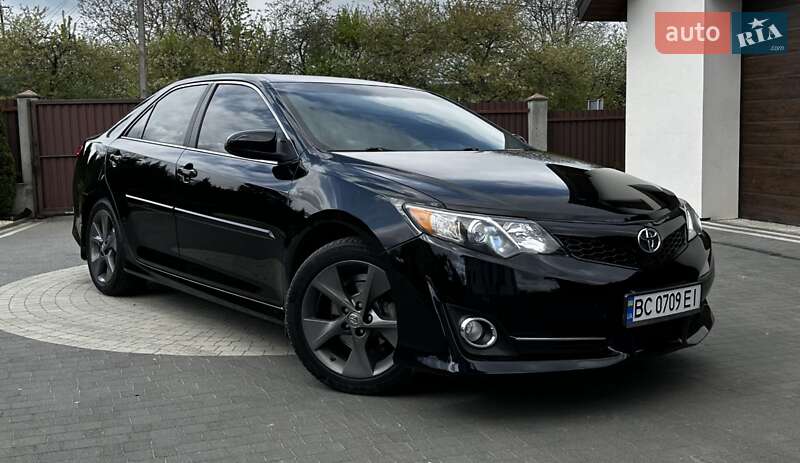 Toyota Camry 2014