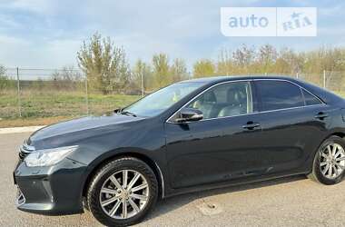 Седан Toyota Camry 2017 в Дніпрі