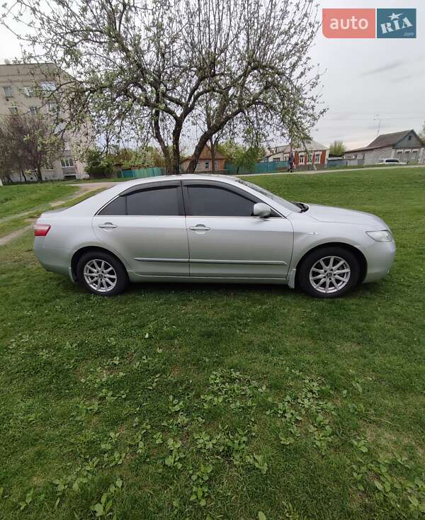 Седан Toyota Camry 2008 в Сумах