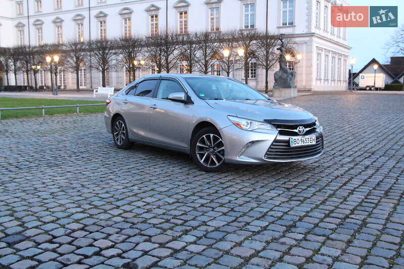 Седан Toyota Camry 2016 в Заліщиках