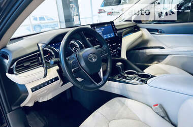 Седан Toyota Camry 2021 в Києві