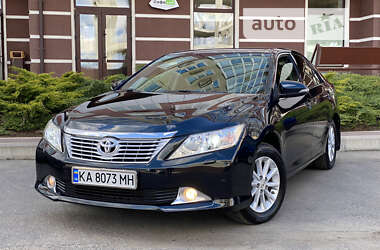 Седан Toyota Camry 2012 в Умани