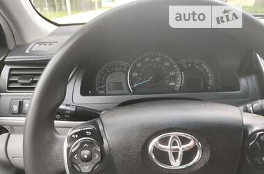 Седан Toyota Camry 2014 в Городке
