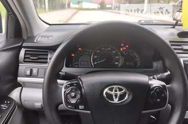 Седан Toyota Camry 2014 в Городке