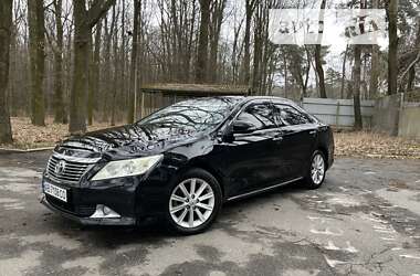 Седан Toyota Camry 2011 в Виннице