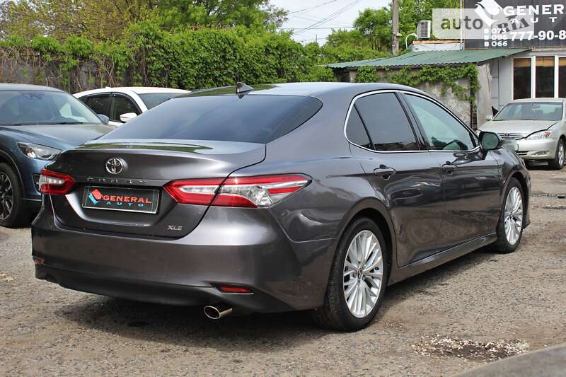 Седан Toyota Camry 2018 в Одесі