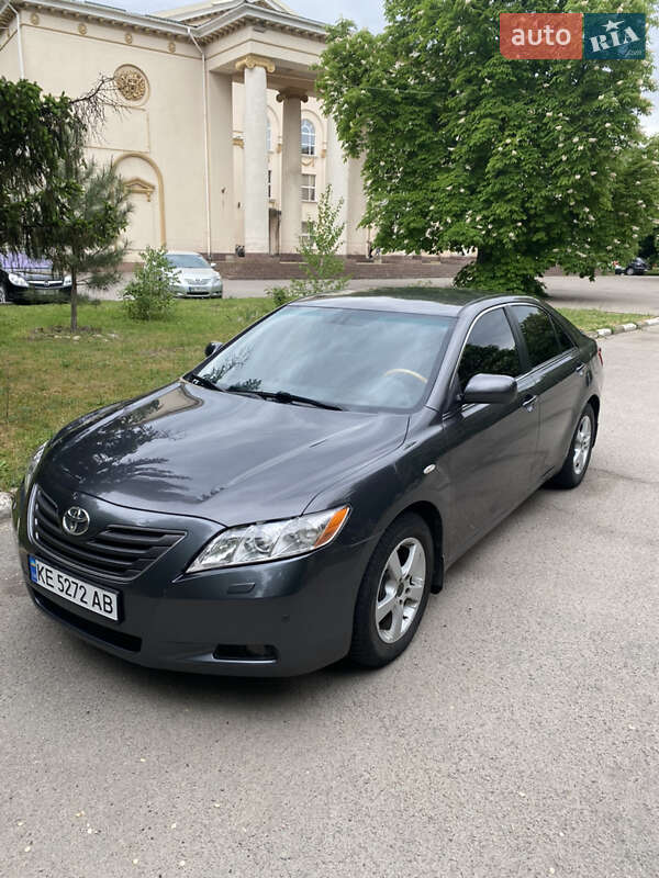 Седан Toyota Camry 2006 в 