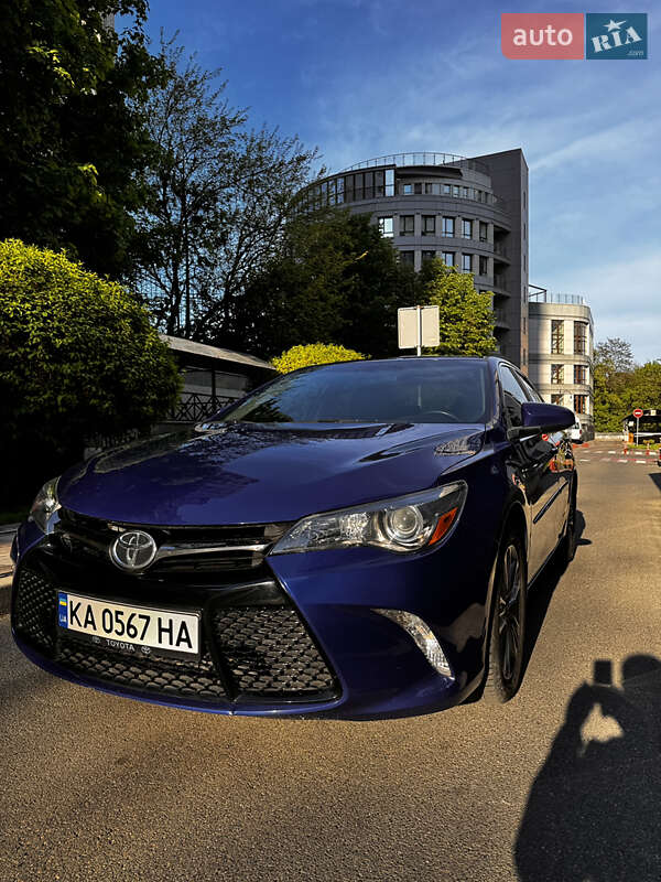 Toyota Camry 2016
