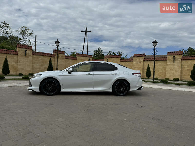 Седан Toyota Camry 2017 в Одессе