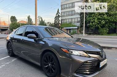 Toyota Camry 2018