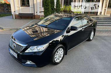 Седан Toyota Camry 2012 в Виннице