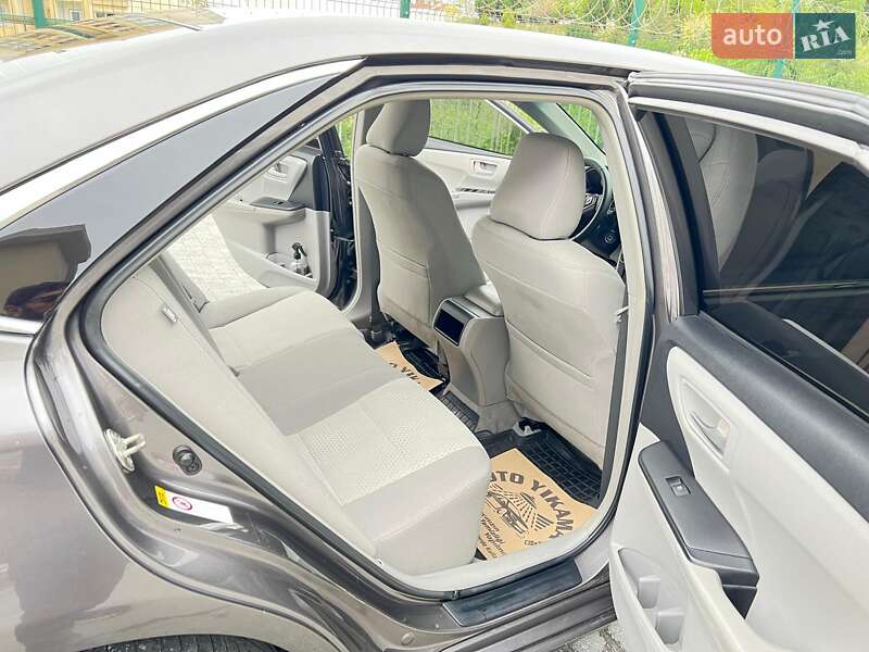 Седан Toyota Camry 2014 в Киеве фото 5 Седан Toyota Camry 2014 в Киеве