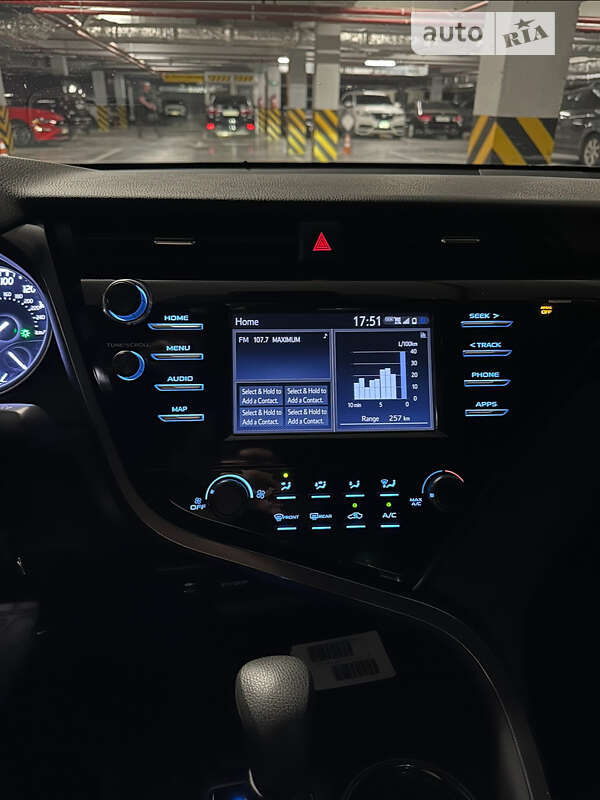 Седан Toyota Camry 2019 в Днепре