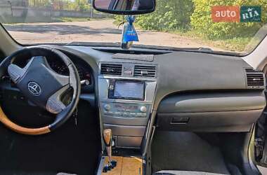 Седан Toyota Camry 2006 в Чубинском