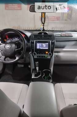 Седан Toyota Camry 2014 в Городку