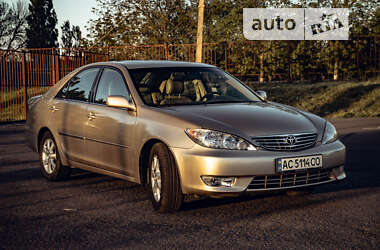 Седан Toyota Camry 2005 в Луцке