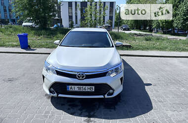 Седан Toyota Camry 2017 в Львове