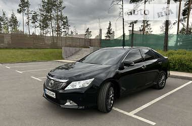 Седан Toyota Camry 2012 в Киеве