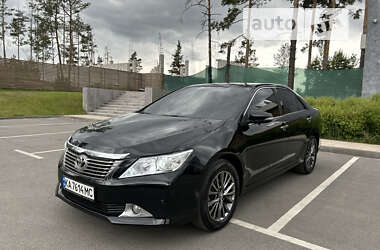 Седан Toyota Camry 2012 в Киеве