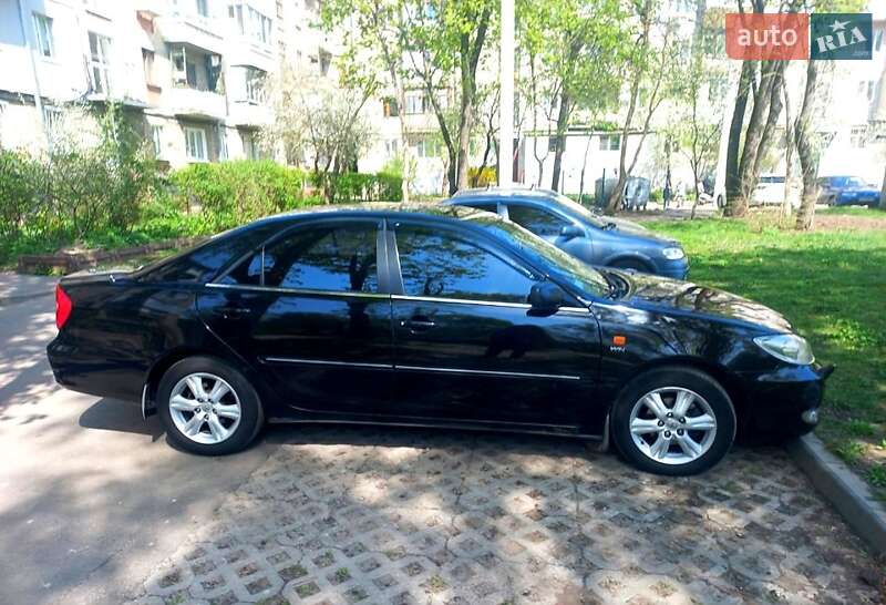Седан Toyota Camry 2003 в Городище