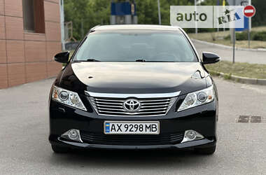 Седан Toyota Camry 2012 в Киеве