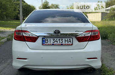 Седан Toyota Camry 2012 в Полтаве