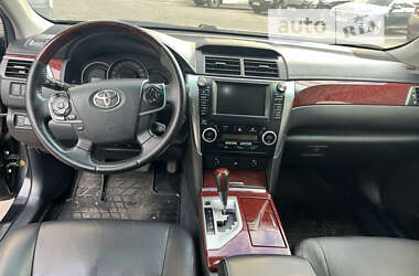 Седан Toyota Camry 2011 в Києві