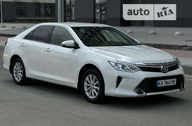 Седан Toyota Camry 2014 в Киеве