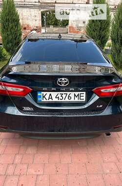 Седан Toyota Camry 2018 в Києві