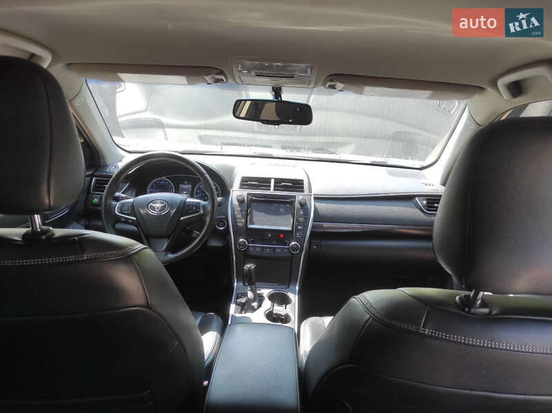 Седан Toyota Camry 2014 в Чернигове