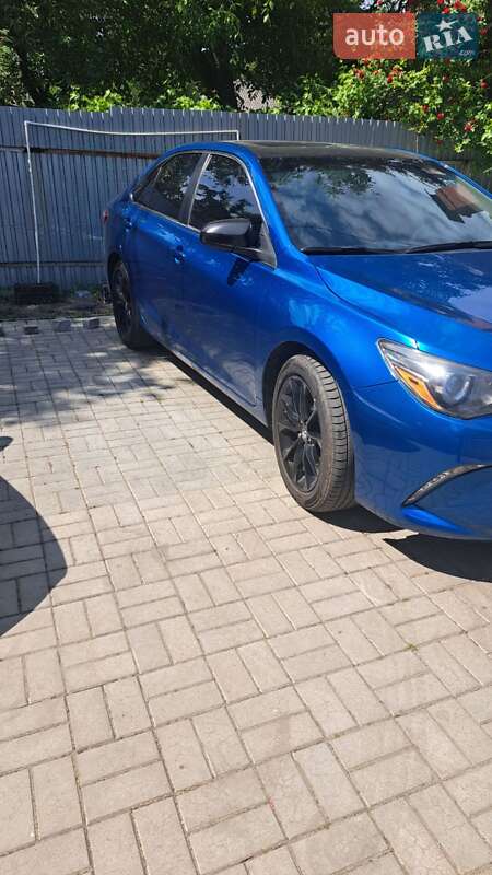 Седан Toyota Camry 2017 в Кропивницькому