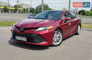 Седан Toyota Camry 2018 в Києві