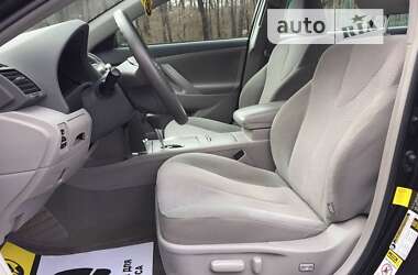 Седан Toyota Camry 2011 в Львове