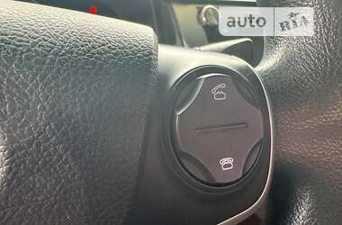 Седан Toyota Camry 2011 в 