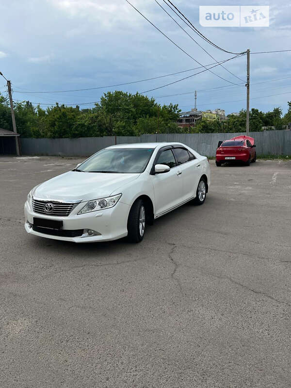 Седан Toyota Camry 2012 в Харкові