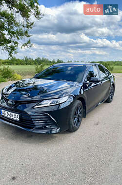 Toyota Camry 2021