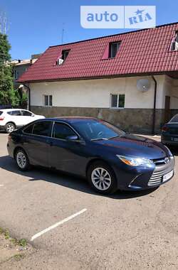 Седан Toyota Camry 2017 в Кривом Роге