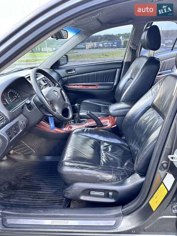 Седан Toyota Camry 2002 в Сумах